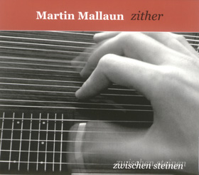 Cover zwischen steinen